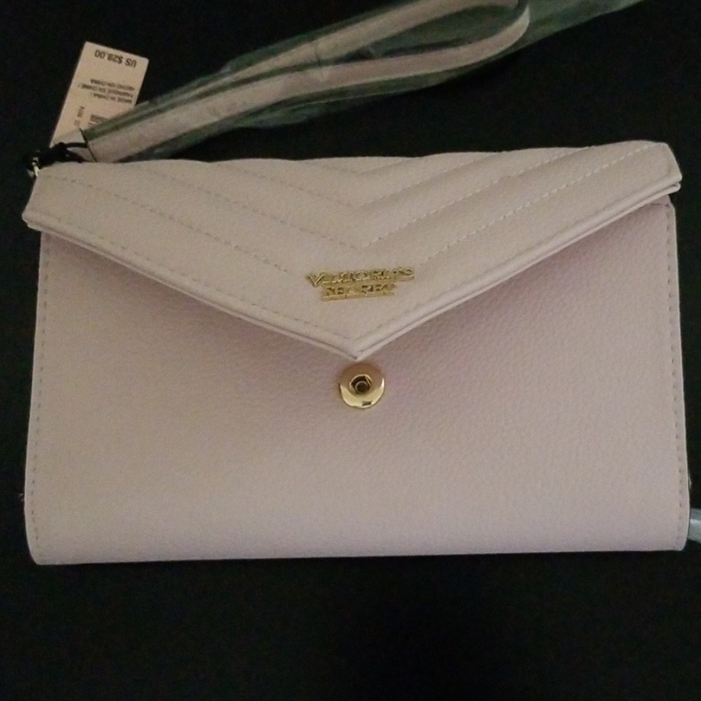 VICTORIA'S SECRET Pebbled V-Quilt Tech Clutch